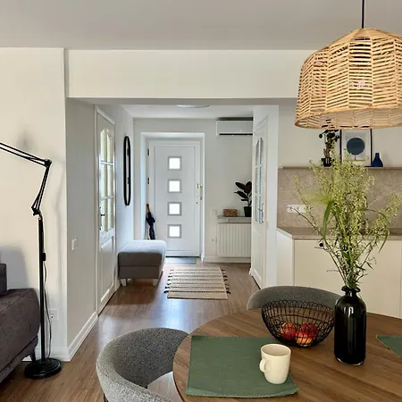 Butas Modern Comfort In The Heart Of Old Town