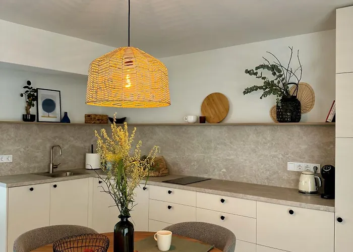 Modern Comfort In The Heart Of Old Town Apartmán